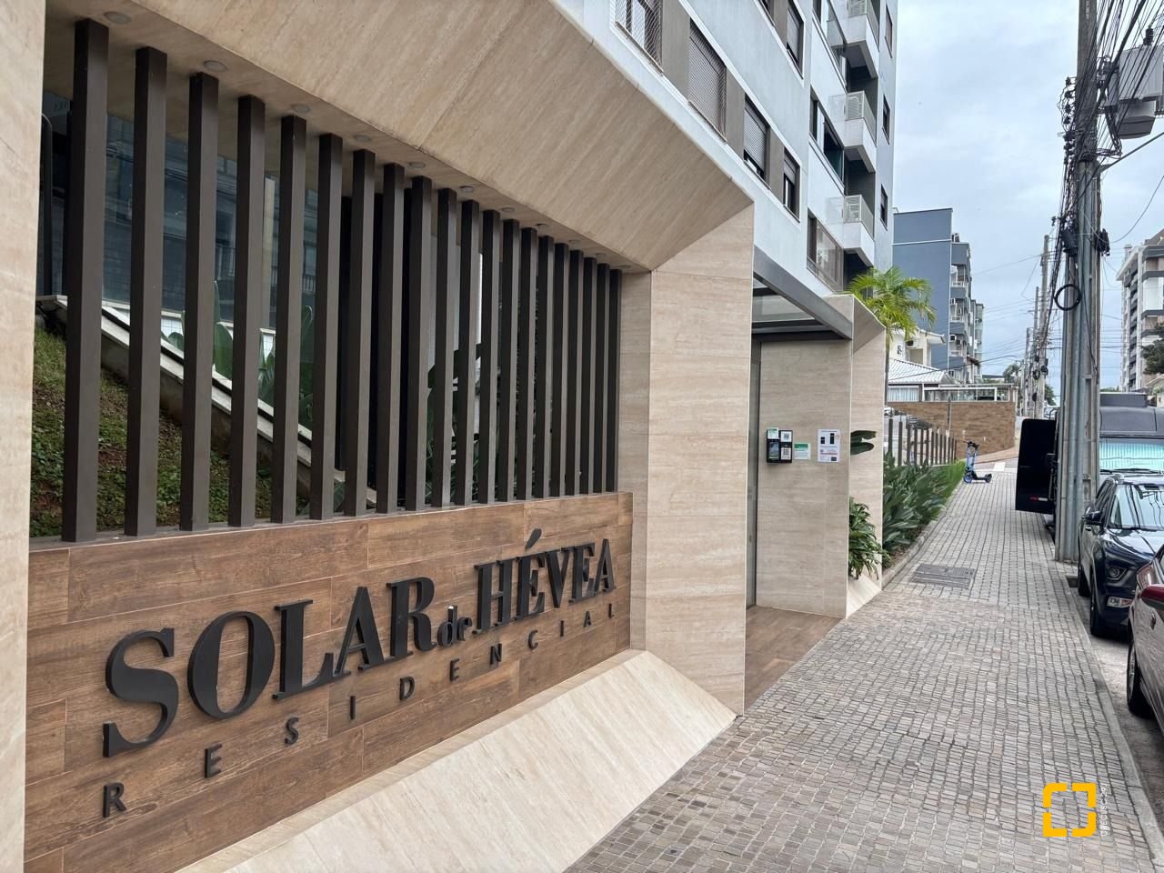 Apartamento com 65m², 3 quartos (sendo 1 suíte), 1 garagem, no bairro Capoeiras em Florianópolis