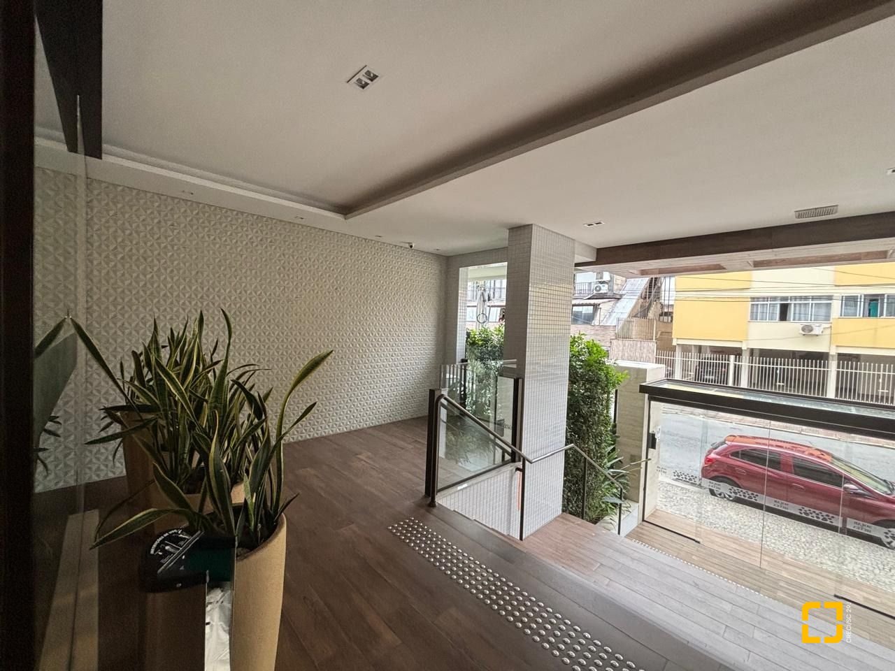 Apartamento com 65m², 3 quartos (sendo 1 suíte), 1 garagem, no bairro Capoeiras em Florianópolis