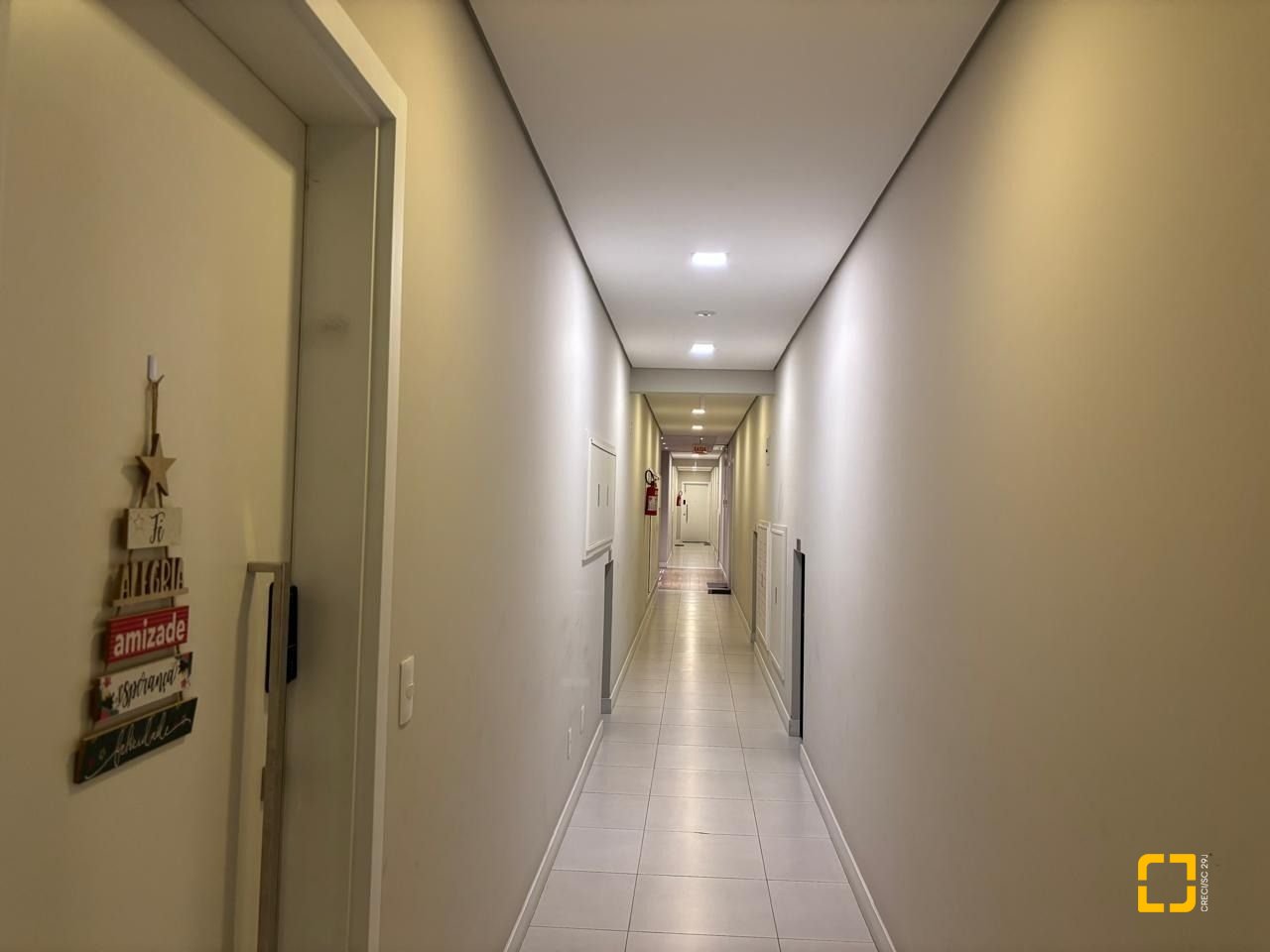 Apartamento com 65m², 3 quartos (sendo 1 suíte), 1 garagem, no bairro Capoeiras em Florianópolis