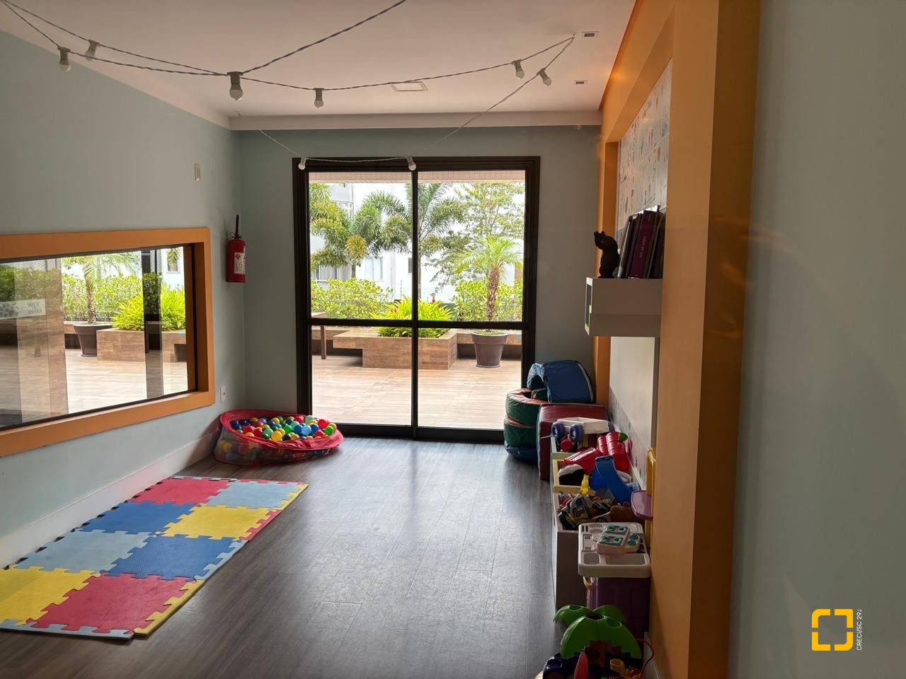 Apartamento com 65m², 3 quartos (sendo 1 suíte), 1 garagem, no bairro Capoeiras em Florianópolis