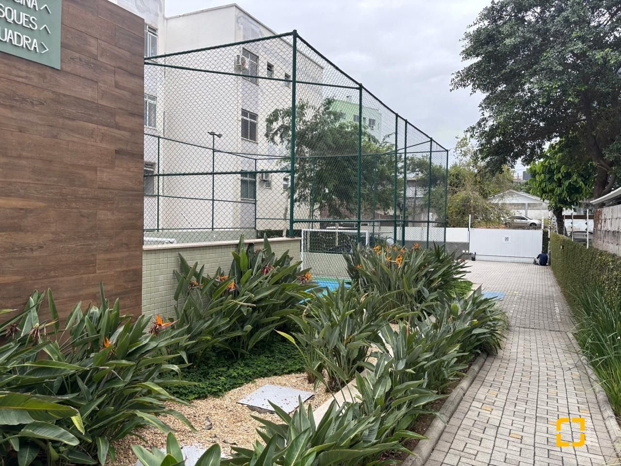 Apartamento com 65m², 3 quartos (sendo 1 suíte), 1 garagem, no bairro Capoeiras em Florianópolis