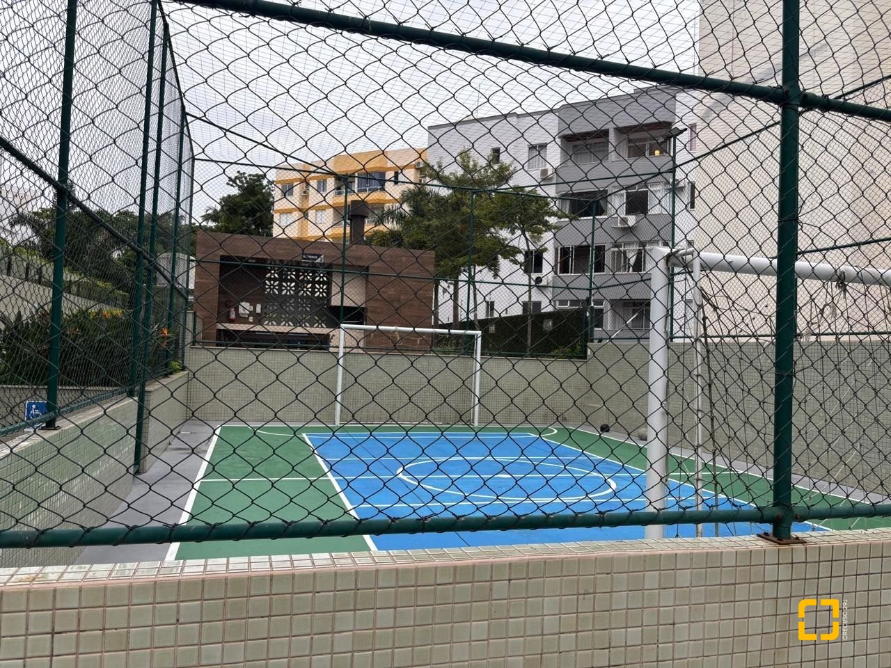 Apartamento com 65m², 3 quartos (sendo 1 suíte), 1 garagem, no bairro Capoeiras em Florianópolis