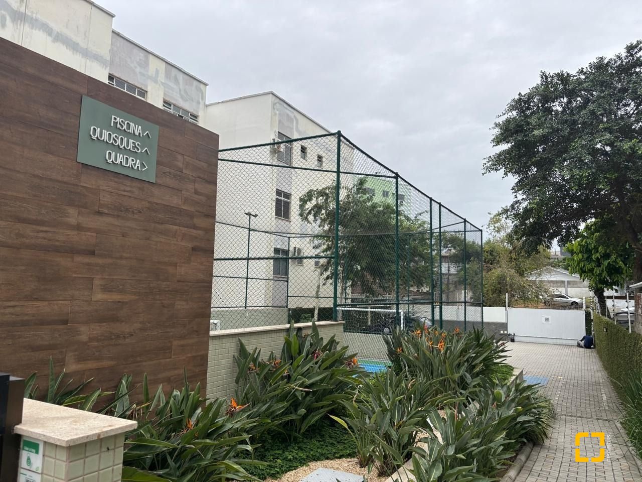 Apartamento com 65m², 3 quartos (sendo 1 suíte), 1 garagem, no bairro Capoeiras em Florianópolis
