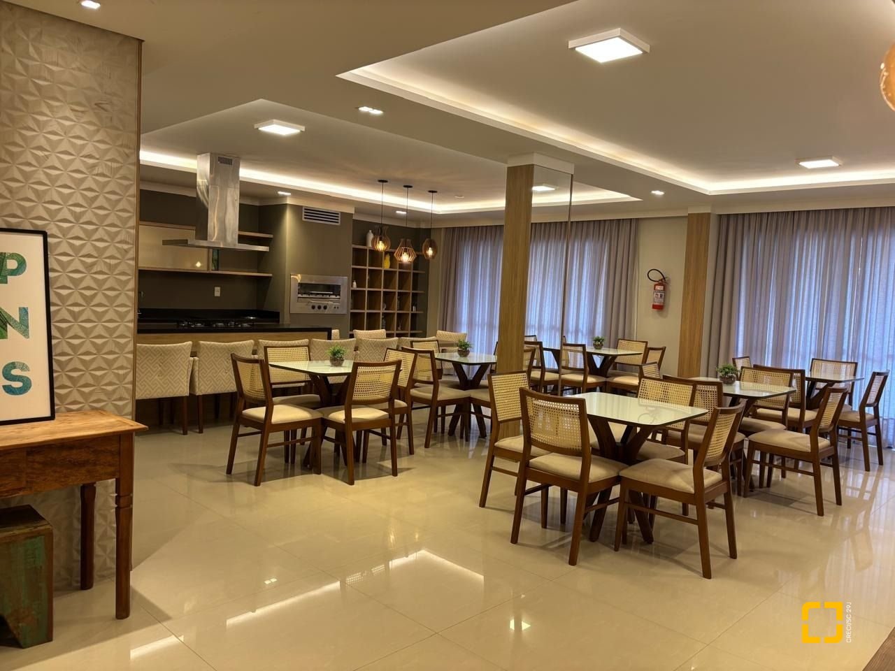 Apartamento com 65m², 3 quartos (sendo 1 suíte), 1 garagem, no bairro Capoeiras em Florianópolis