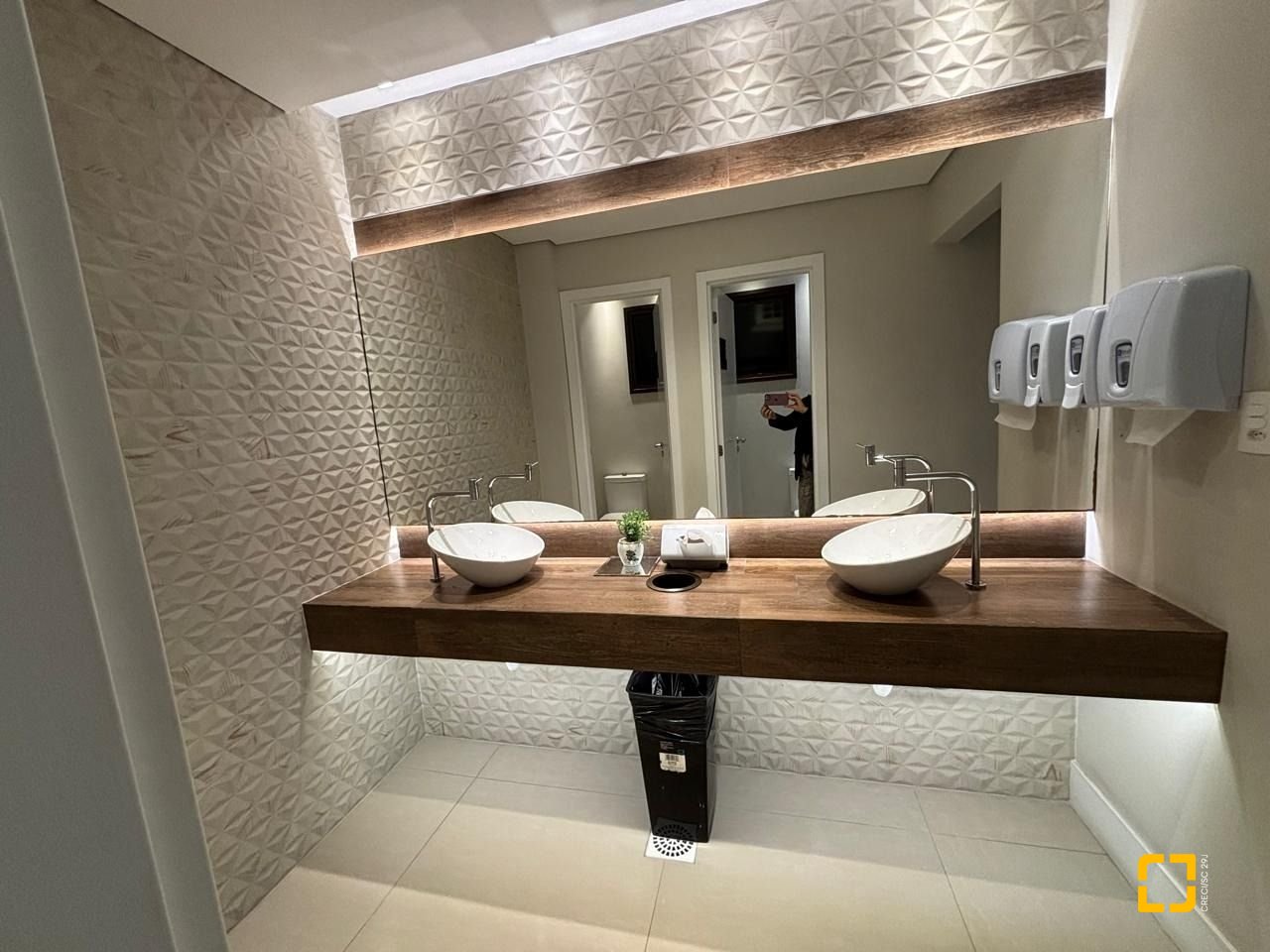 Apartamento com 65m², 3 quartos (sendo 1 suíte), 1 garagem, no bairro Capoeiras em Florianópolis