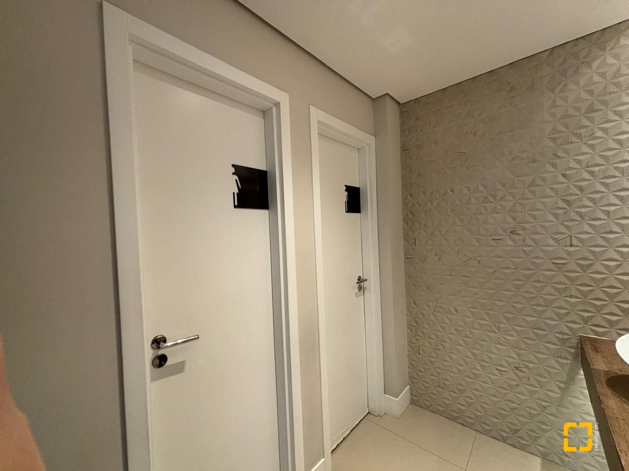 Apartamento com 65m², 3 quartos (sendo 1 suíte), 1 garagem, no bairro Capoeiras em Florianópolis