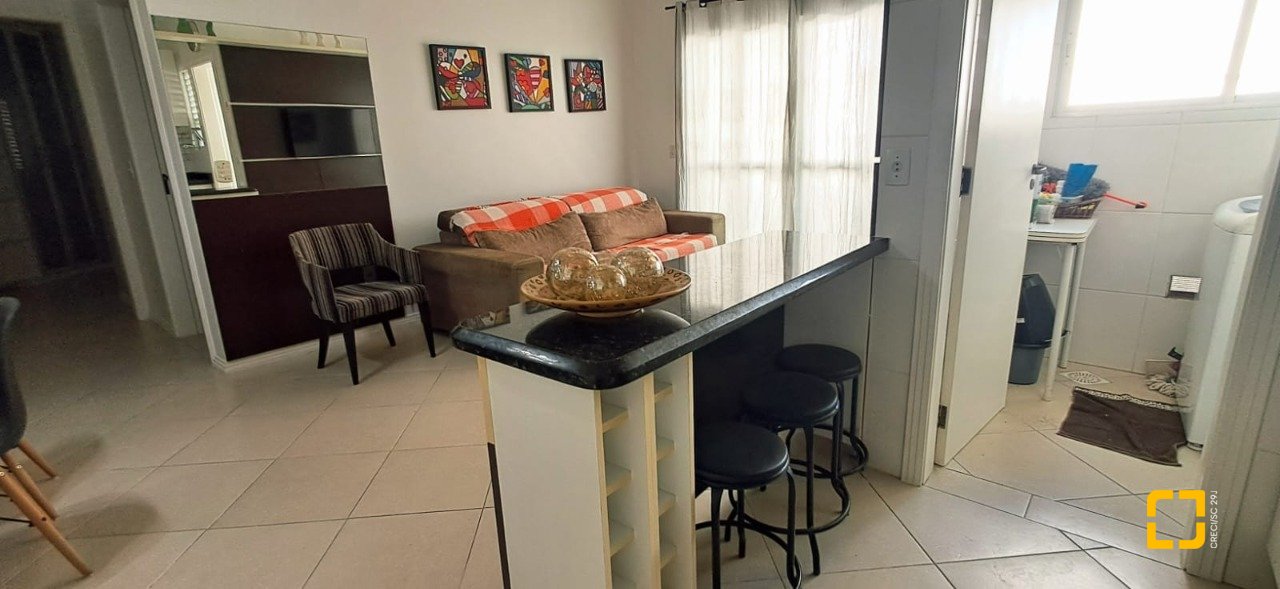 Apartamento com 72m², 3 quartos (sendo 1 suíte), 1 garagem, no bairro Canasvieiras em Florianópolis