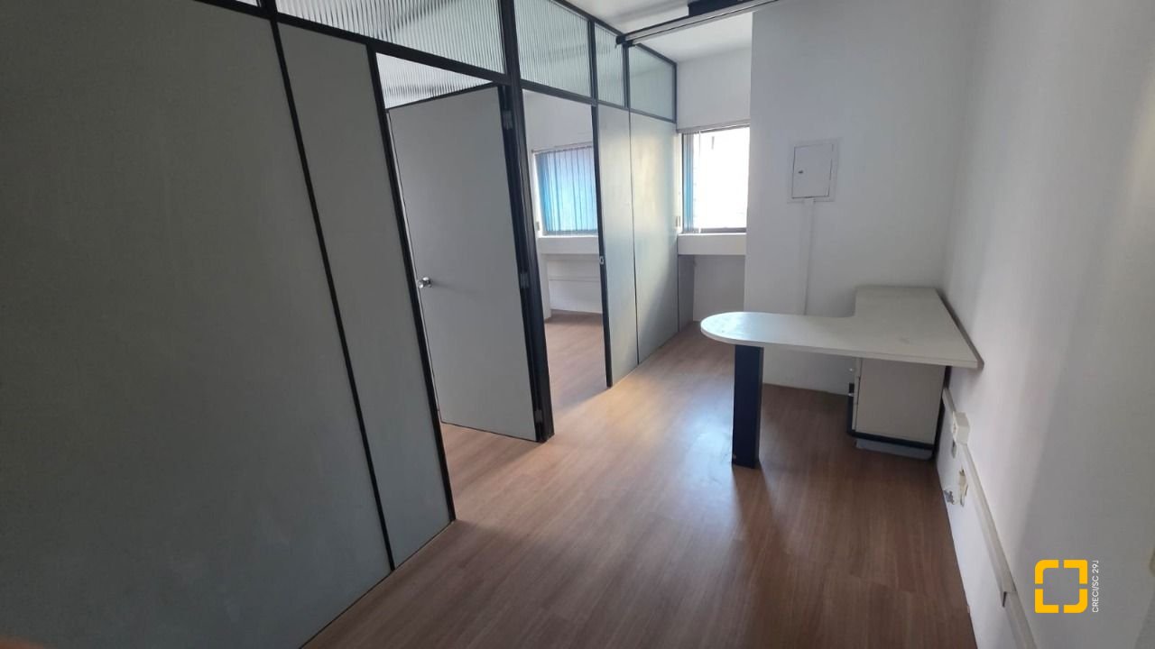 Sala com 36m², no bairro Centro em Florianópolis