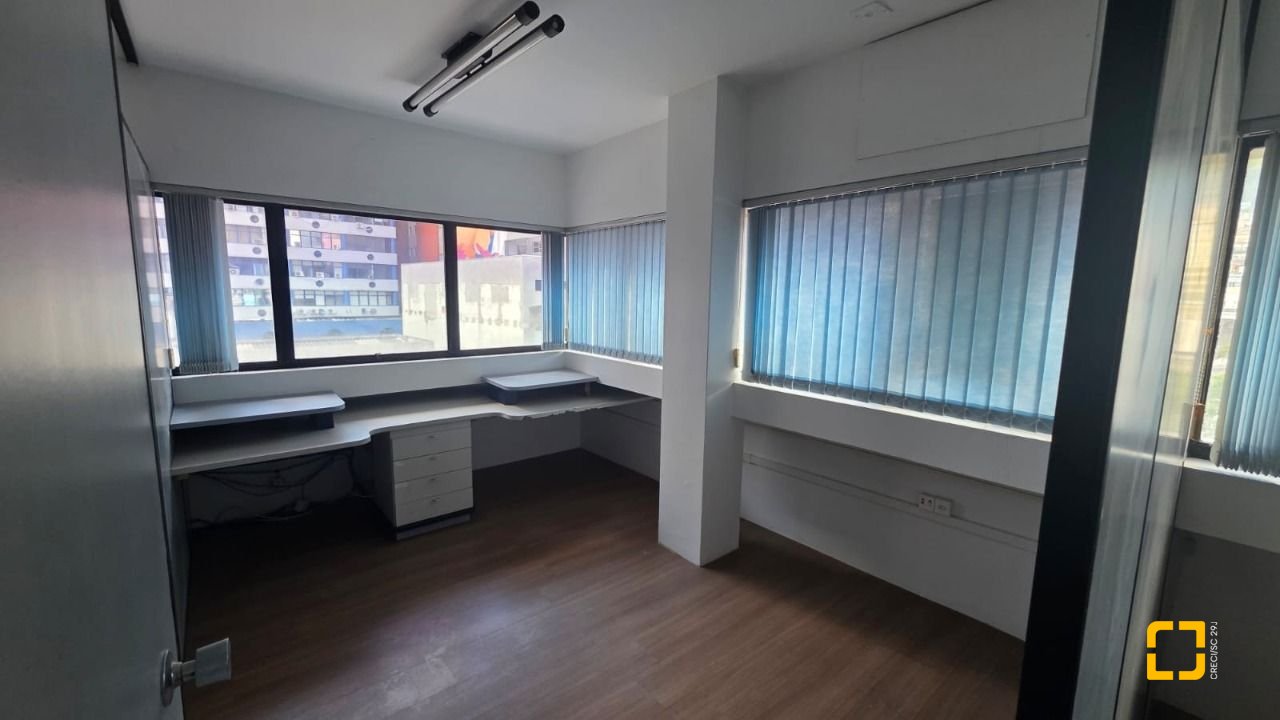 Sala com 36m², no bairro Centro em Florianópolis