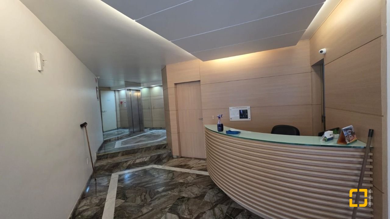 Sala com 36m², no bairro Centro em Florianópolis