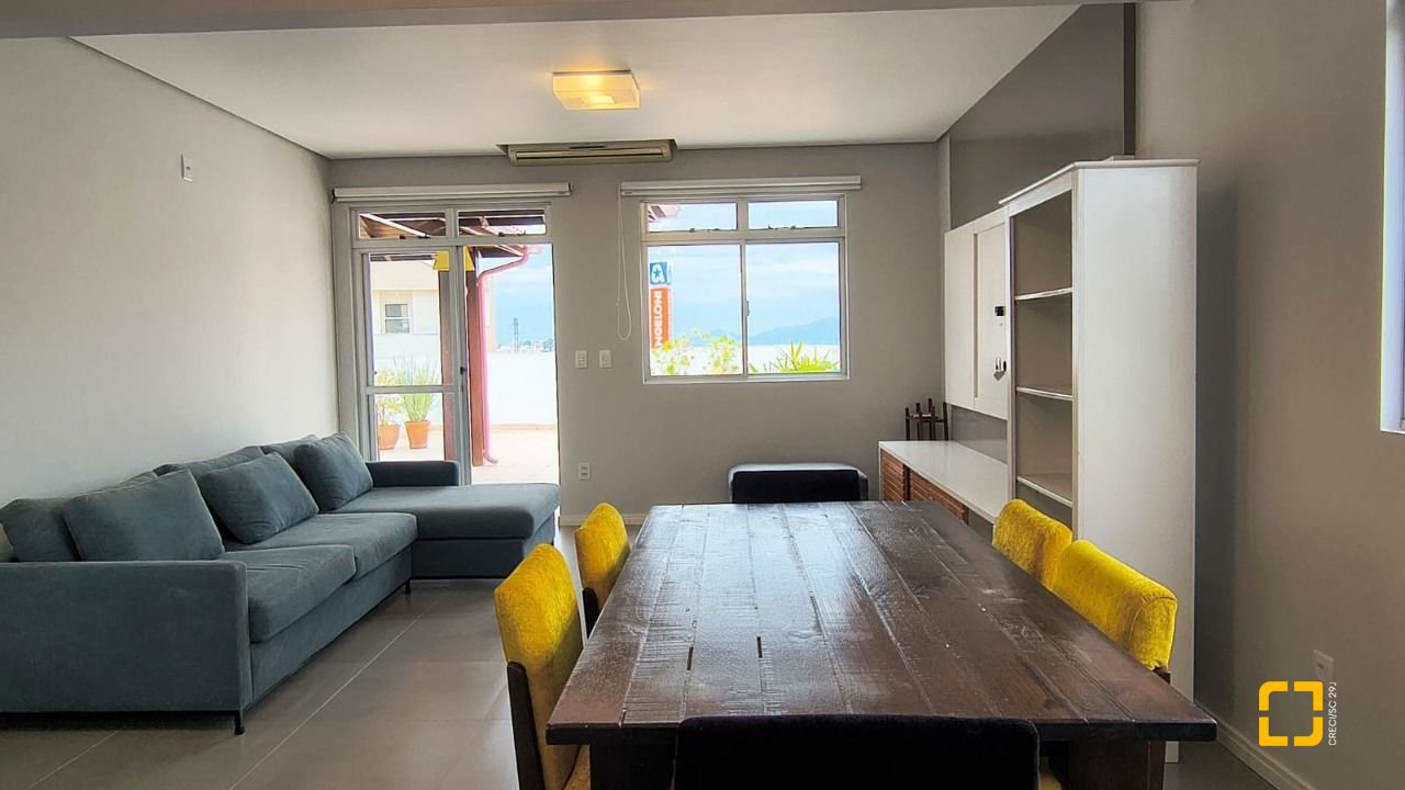 Cobertura com 189m², 4 quartos (sendo 1 suíte), 1 garagem, no bairro Capoeiras em Florianópolis