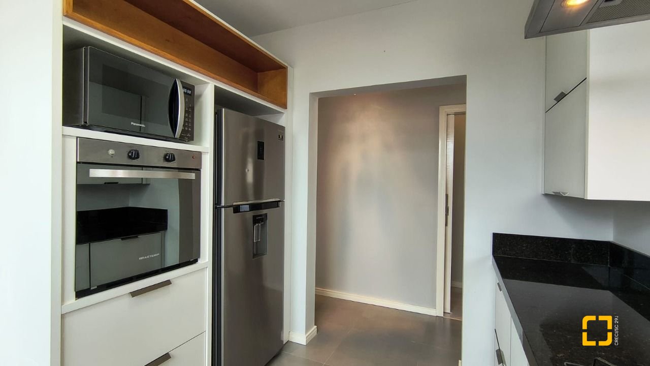 Cobertura com 189m², 4 quartos (sendo 1 suíte), 1 garagem, no bairro Capoeiras em Florianópolis