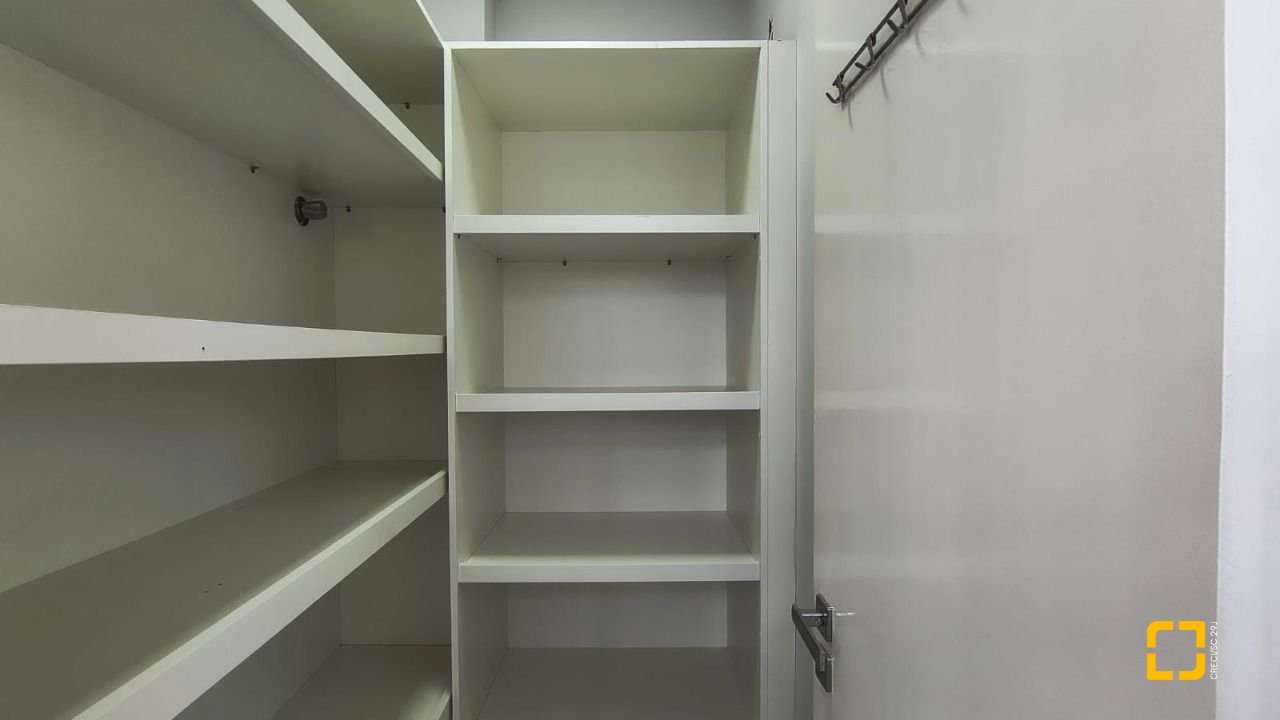 Cobertura com 189m², 4 quartos (sendo 1 suíte), 1 garagem, no bairro Capoeiras em Florianópolis