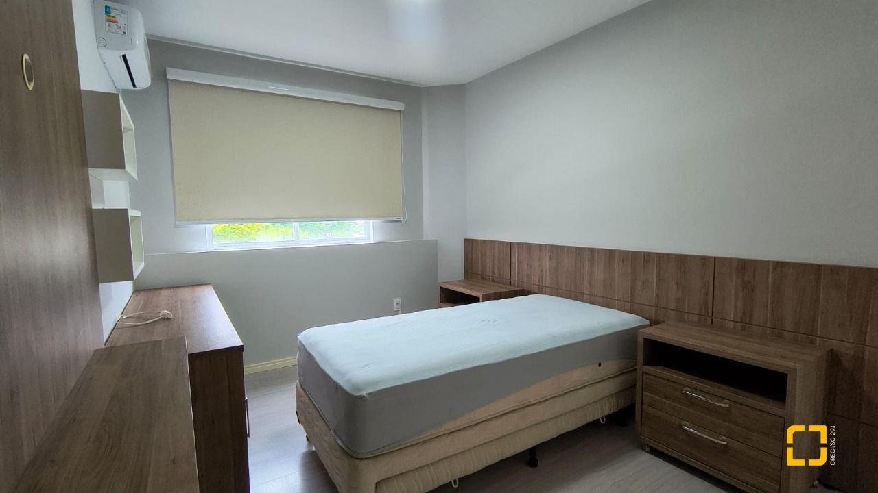 Cobertura com 189m², 4 quartos (sendo 1 suíte), 1 garagem, no bairro Capoeiras em Florianópolis