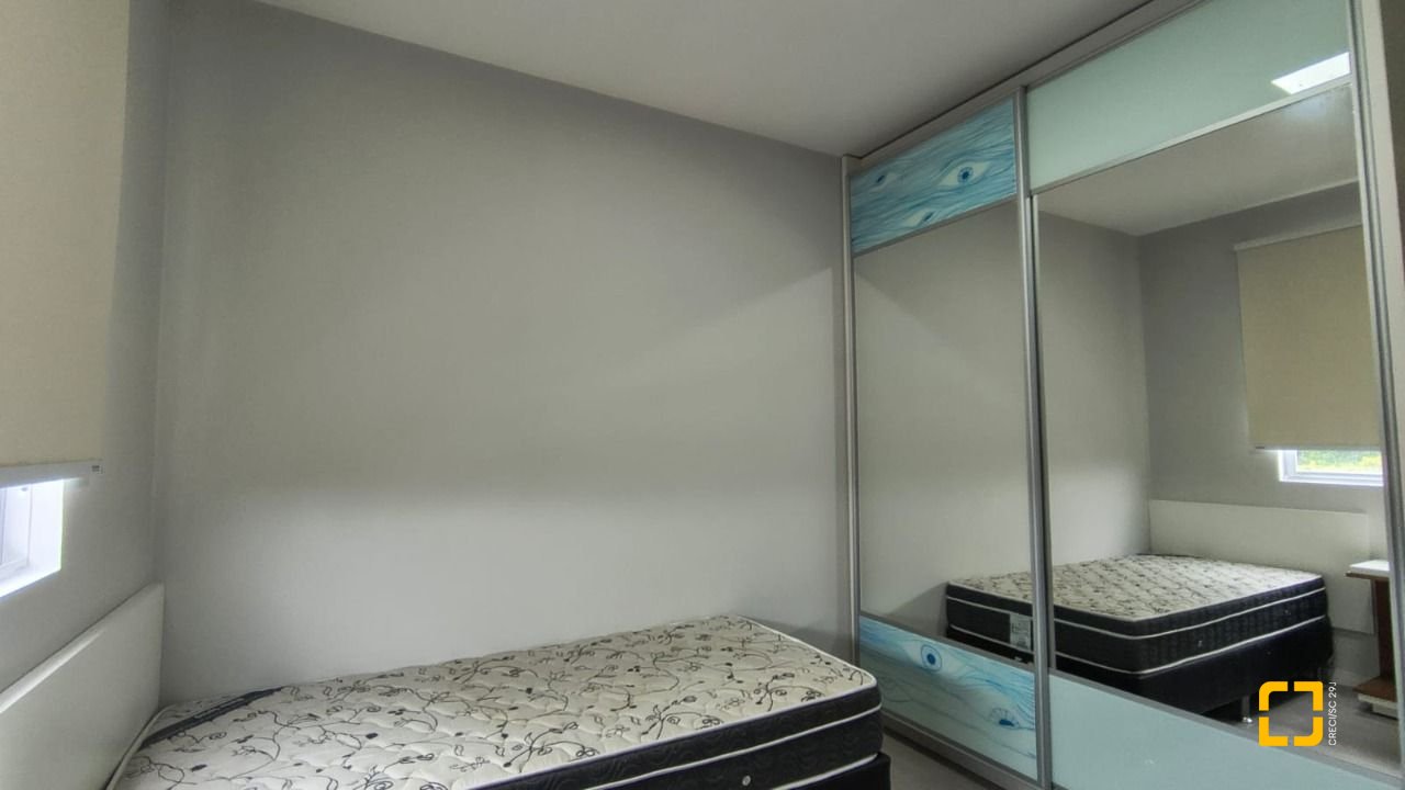 Cobertura com 189m², 4 quartos (sendo 1 suíte), 1 garagem, no bairro Capoeiras em Florianópolis