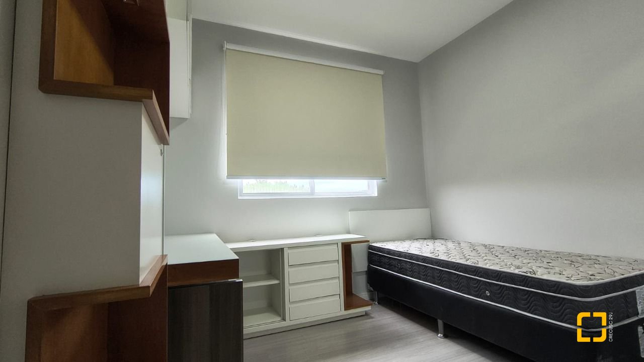 Cobertura com 189m², 4 quartos (sendo 1 suíte), 1 garagem, no bairro Capoeiras em Florianópolis