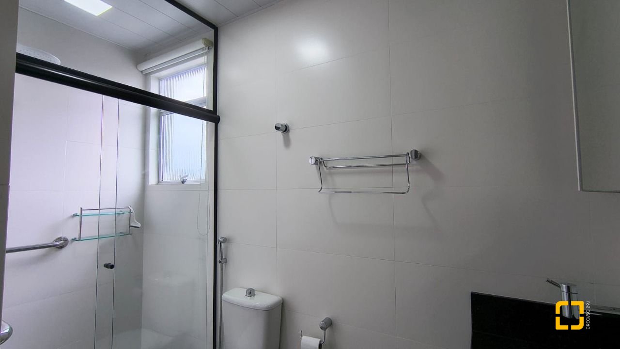 Cobertura com 189m², 4 quartos (sendo 1 suíte), 1 garagem, no bairro Capoeiras em Florianópolis