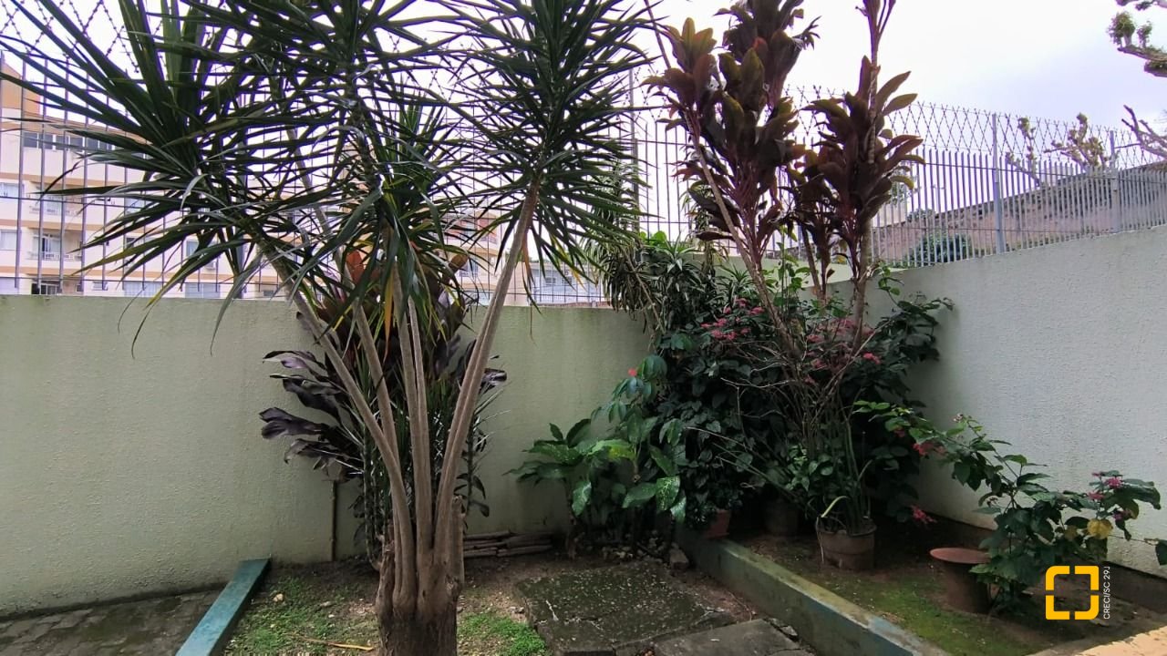 Cobertura com 189m², 4 quartos (sendo 1 suíte), 1 garagem, no bairro Capoeiras em Florianópolis