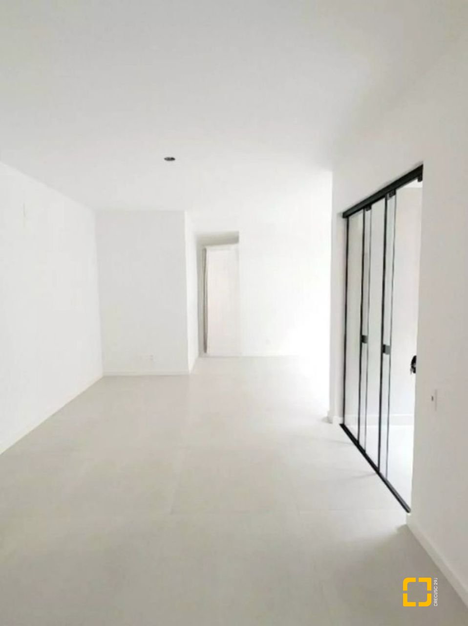 Apartamento com 75m², 3 quartos (sendo 1 suíte), 1 garagem, no bairro Estreito em Florianópolis