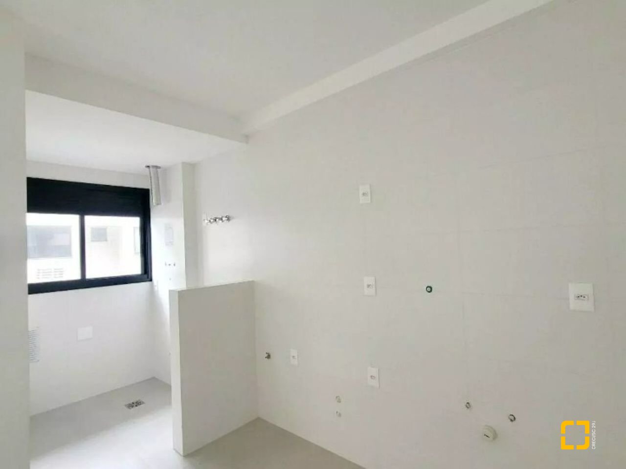 Apartamento com 75m², 3 quartos (sendo 1 suíte), 1 garagem, no bairro Estreito em Florianópolis
