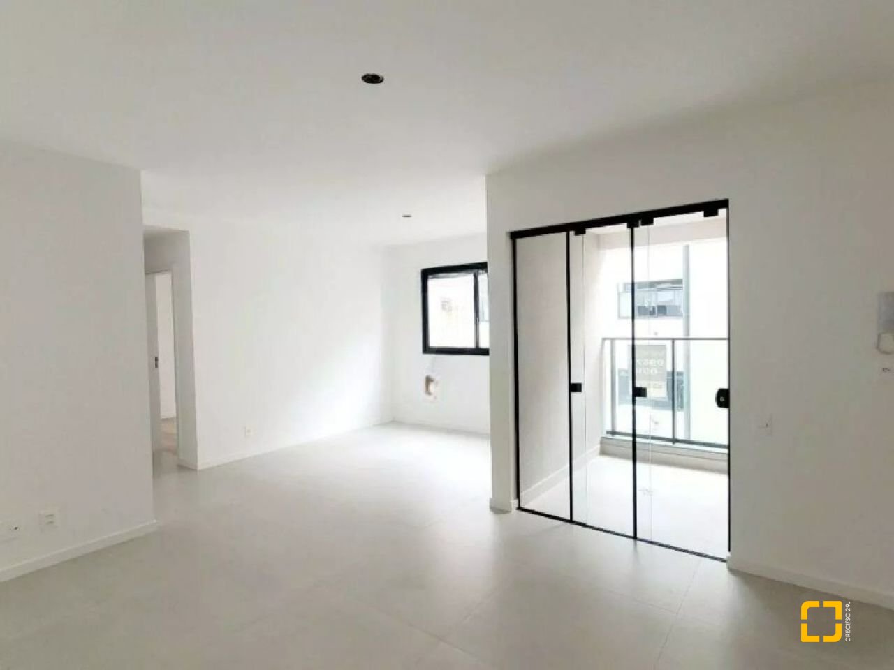 Apartamento com 75m², 3 quartos (sendo 1 suíte), 1 garagem, no bairro Estreito em Florianópolis