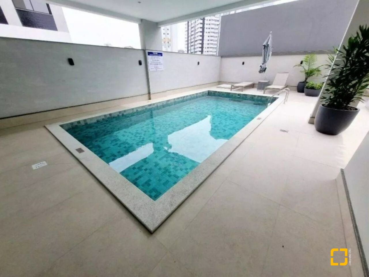 Apartamento com 75m², 3 quartos (sendo 1 suíte), 1 garagem, no bairro Estreito em Florianópolis