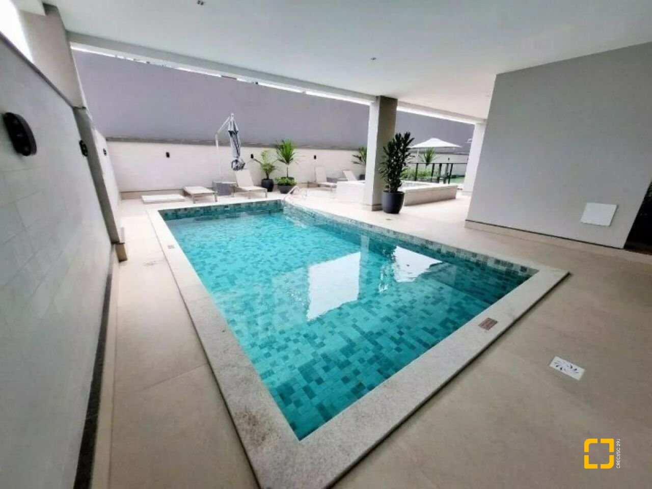 Apartamento com 75m², 3 quartos (sendo 1 suíte), 1 garagem, no bairro Estreito em Florianópolis