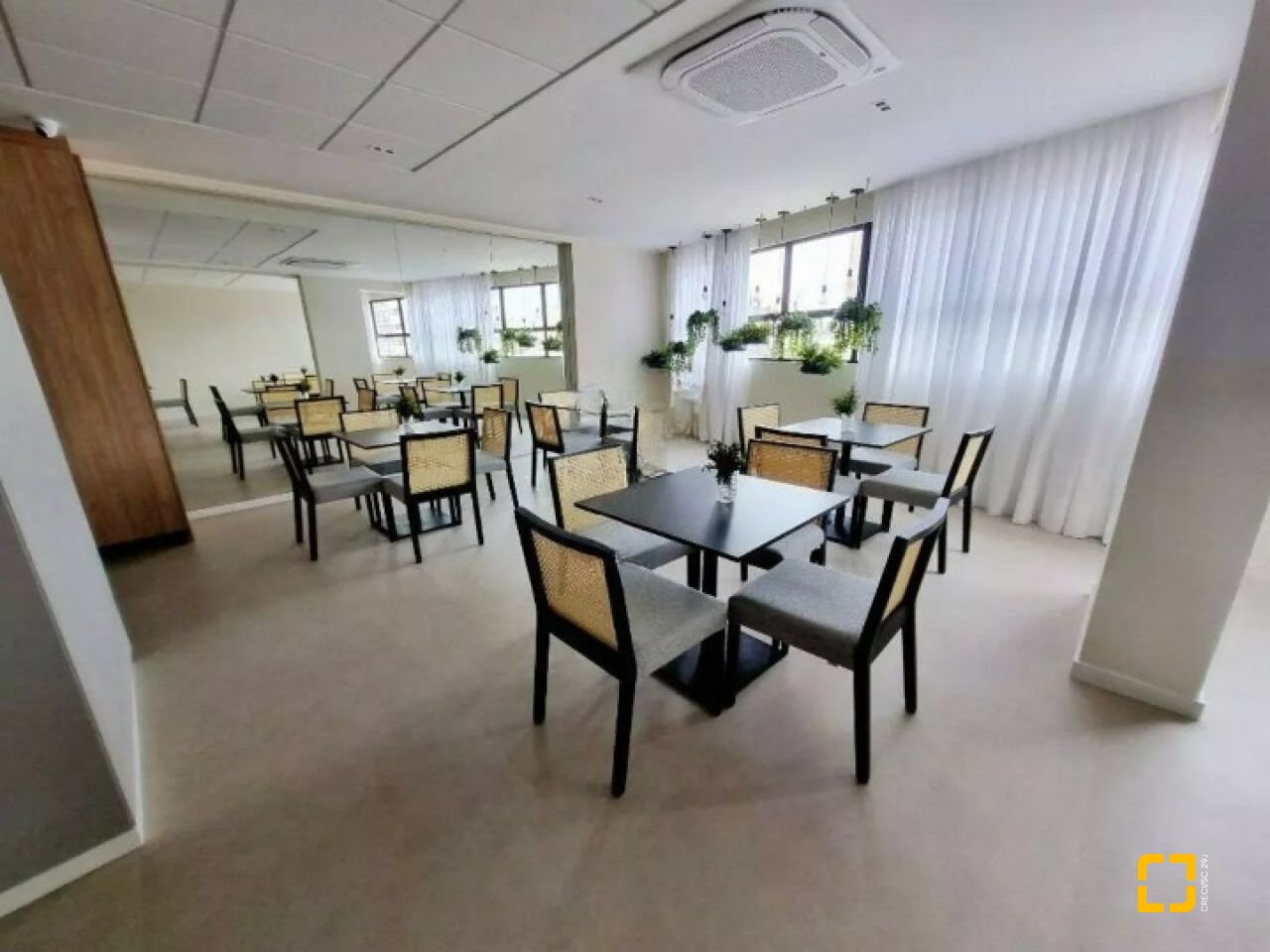 Apartamento com 75m², 3 quartos (sendo 1 suíte), 1 garagem, no bairro Estreito em Florianópolis