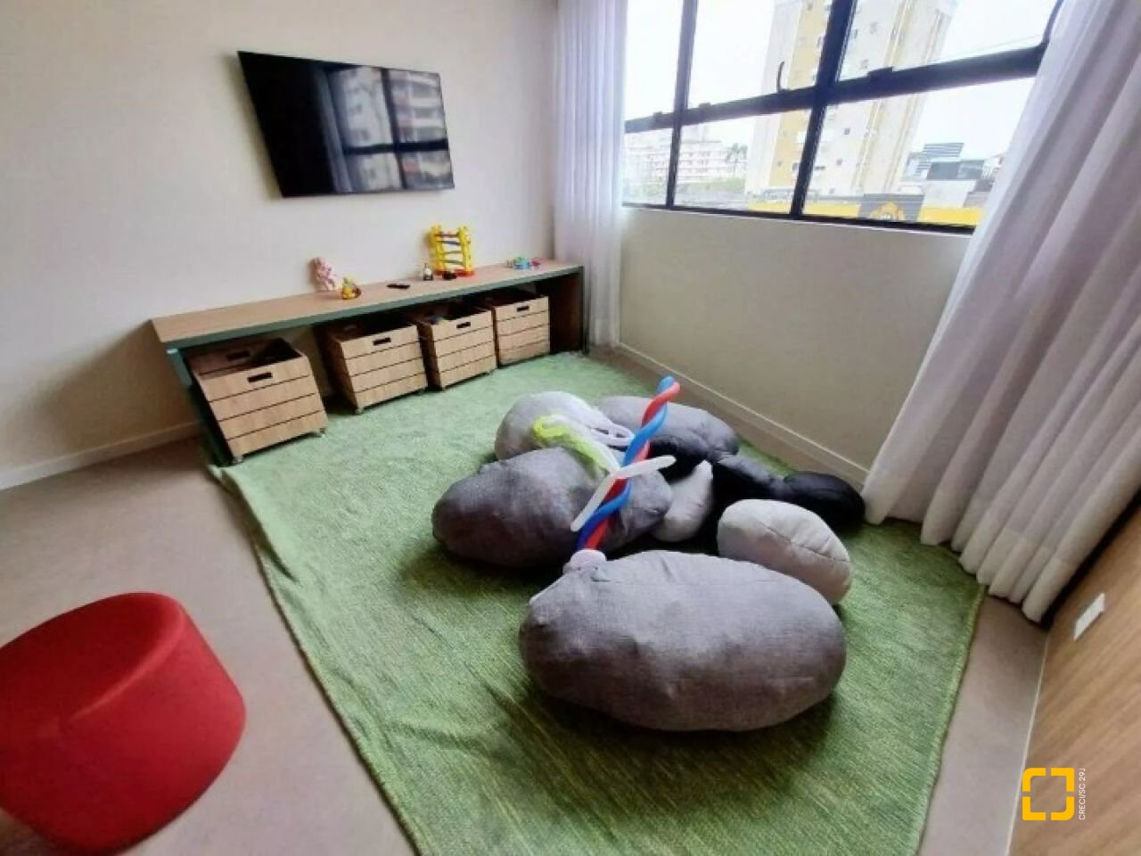 Apartamento com 75m², 3 quartos (sendo 1 suíte), 1 garagem, no bairro Estreito em Florianópolis