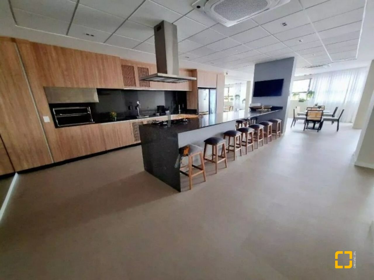 Apartamento com 75m², 3 quartos (sendo 1 suíte), 1 garagem, no bairro Estreito em Florianópolis