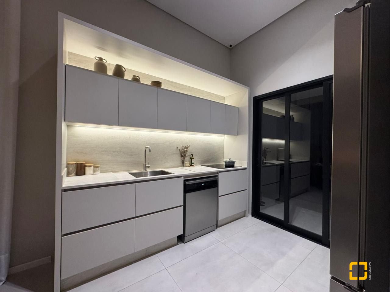 Casa de Condomínio com 144m², 3 quartos (sendo 1 suíte), 2 garagens, no bairro São Sebastião em Palhoça