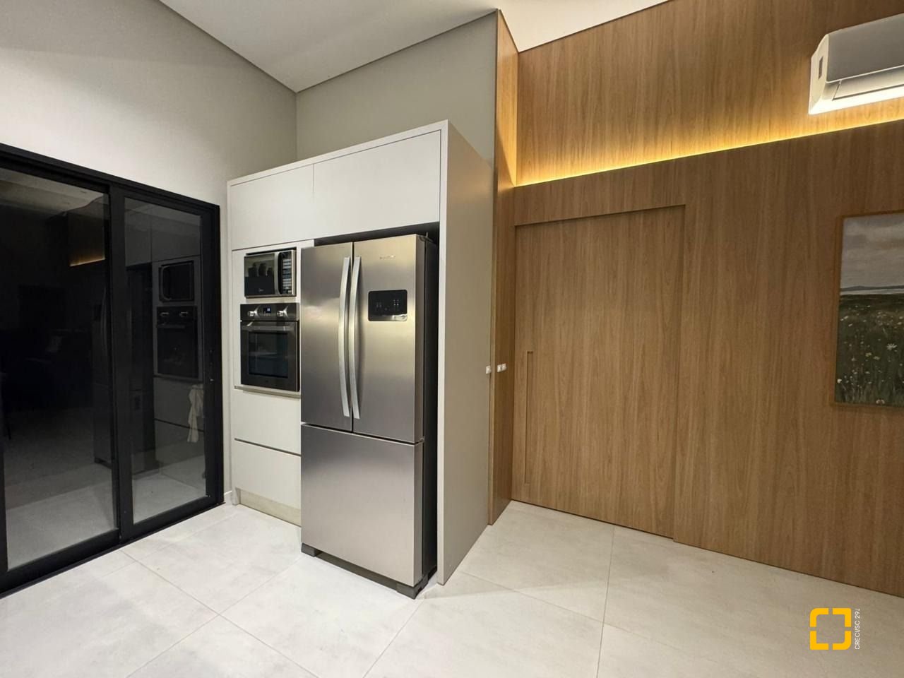 Casa de Condomínio com 144m², 3 quartos (sendo 1 suíte), 2 garagens, no bairro São Sebastião em Palhoça