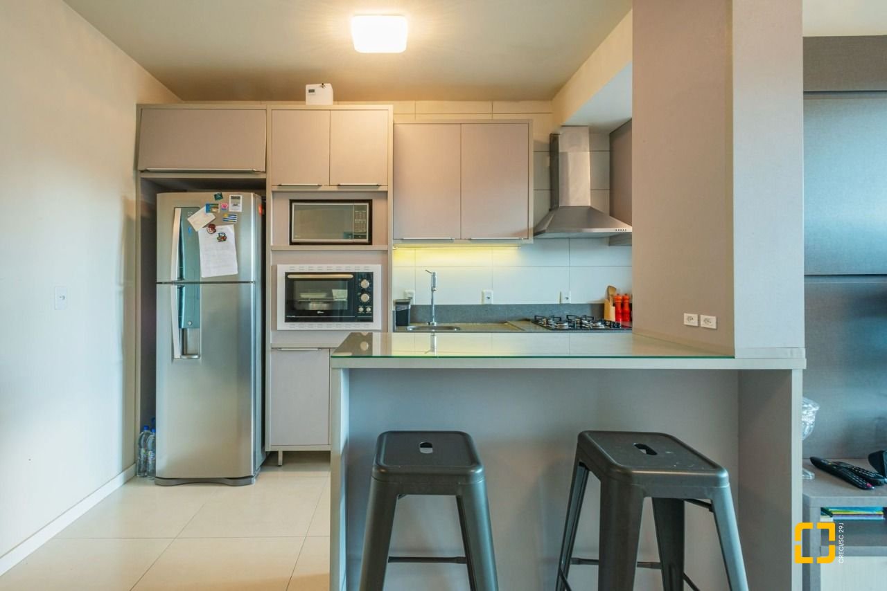 Apartamento com 78m², 3 quartos (sendo 1 suíte), 1 garagem, no bairro Barreiros em São José