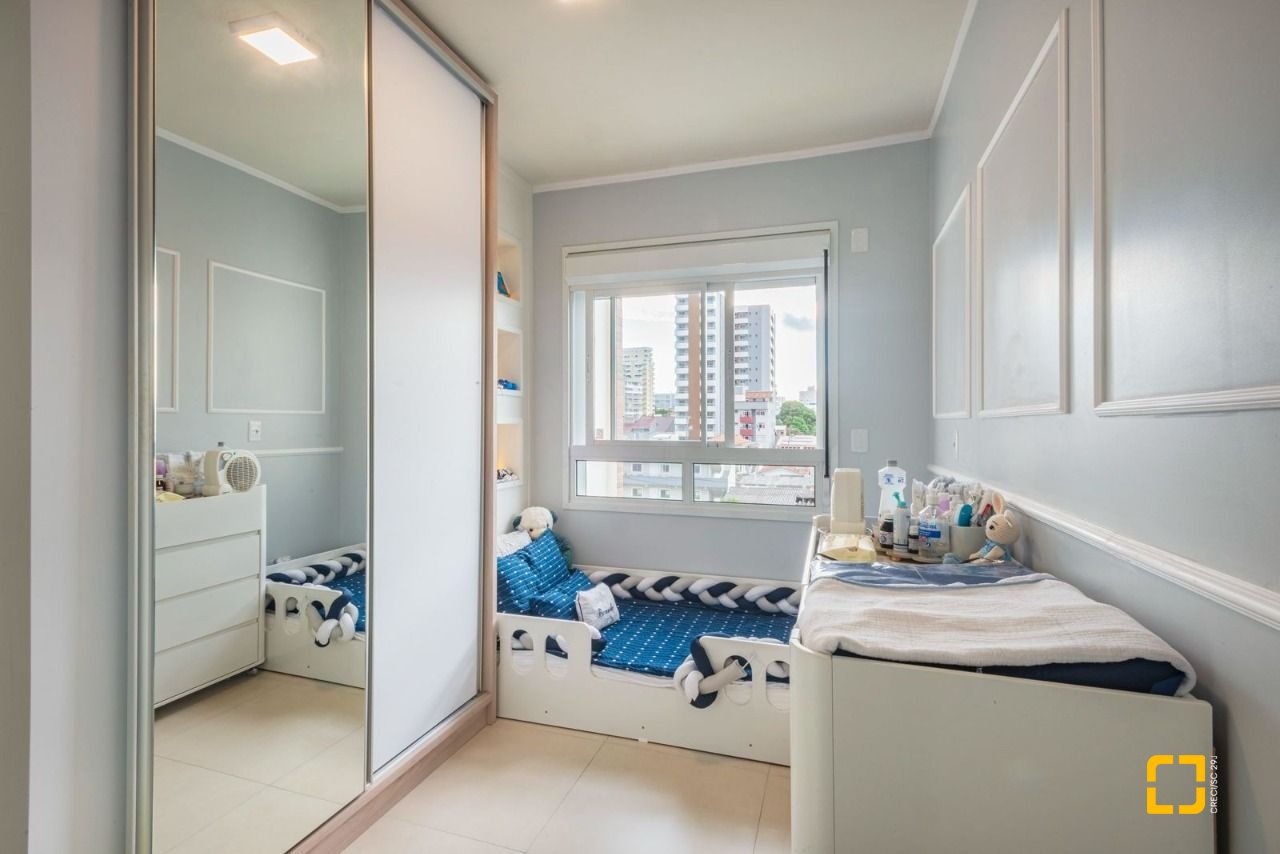 Apartamento com 78m², 3 quartos (sendo 1 suíte), 1 garagem, no bairro Barreiros em São José