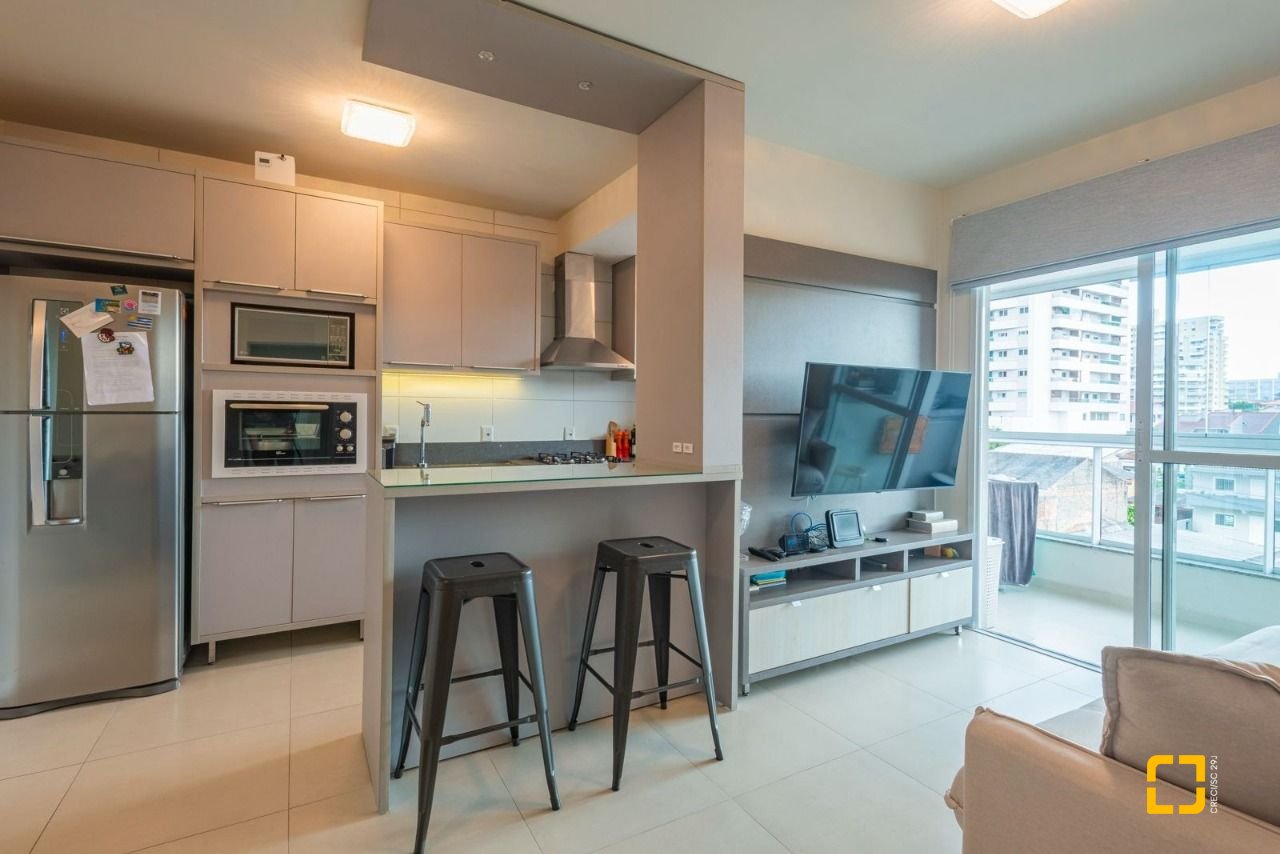 Apartamento com 78m², 3 quartos (sendo 1 suíte), 1 garagem, no bairro Barreiros em São José