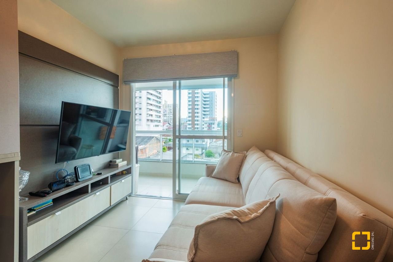 Apartamento com 78m², 3 quartos (sendo 1 suíte), 1 garagem, no bairro Barreiros em São José