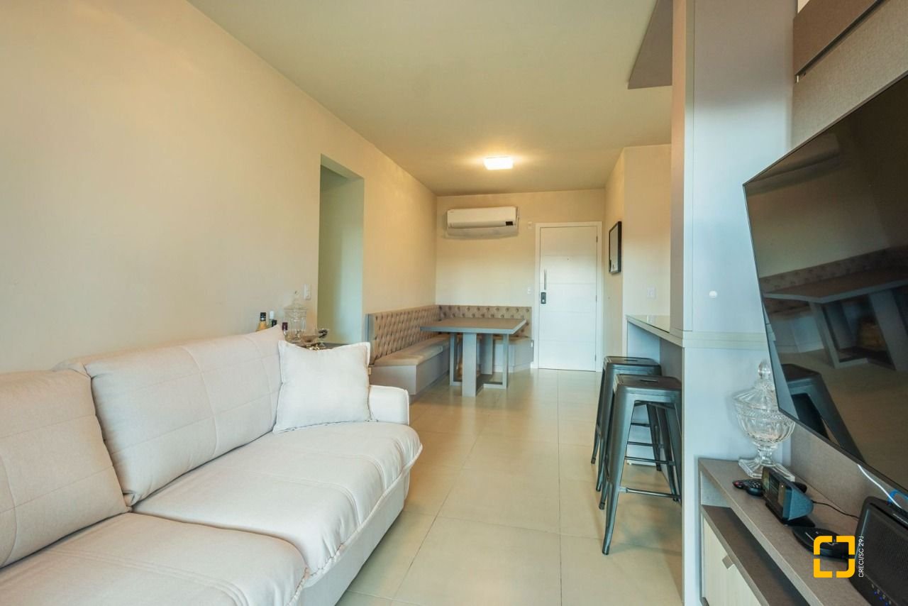 Apartamento com 78m², 3 quartos (sendo 1 suíte), 1 garagem, no bairro Barreiros em São José