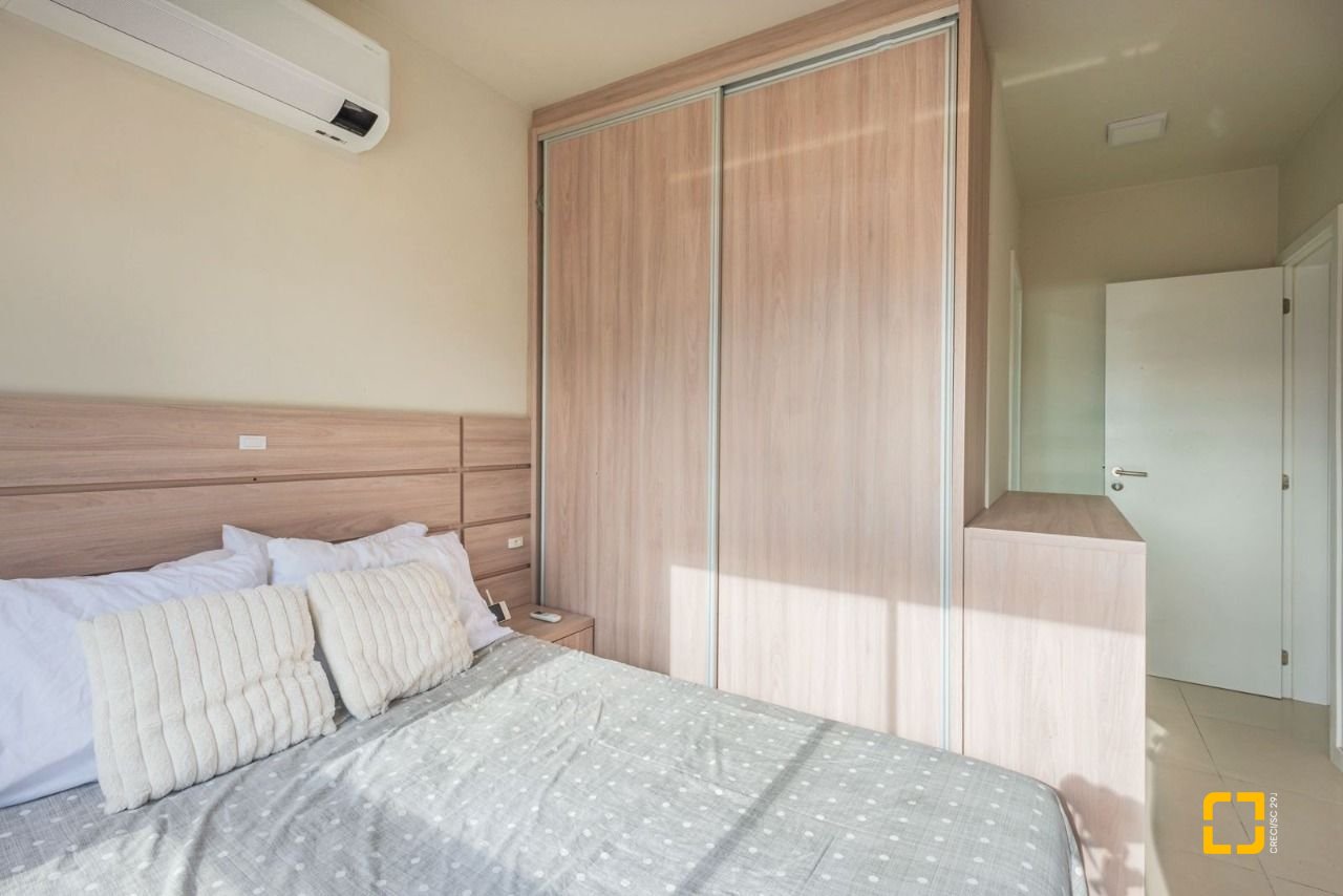 Apartamento com 78m², 3 quartos (sendo 1 suíte), 1 garagem, no bairro Barreiros em São José