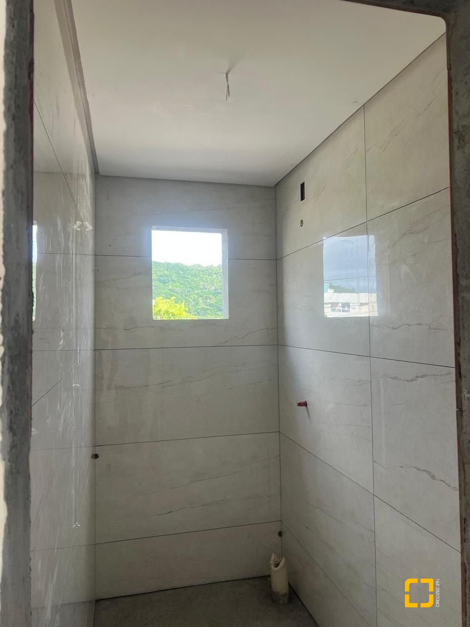Casa com 105m², 2 quartos (sendo 2 suítes), 1 garagem, no bairro Ingleses em Florianópolis