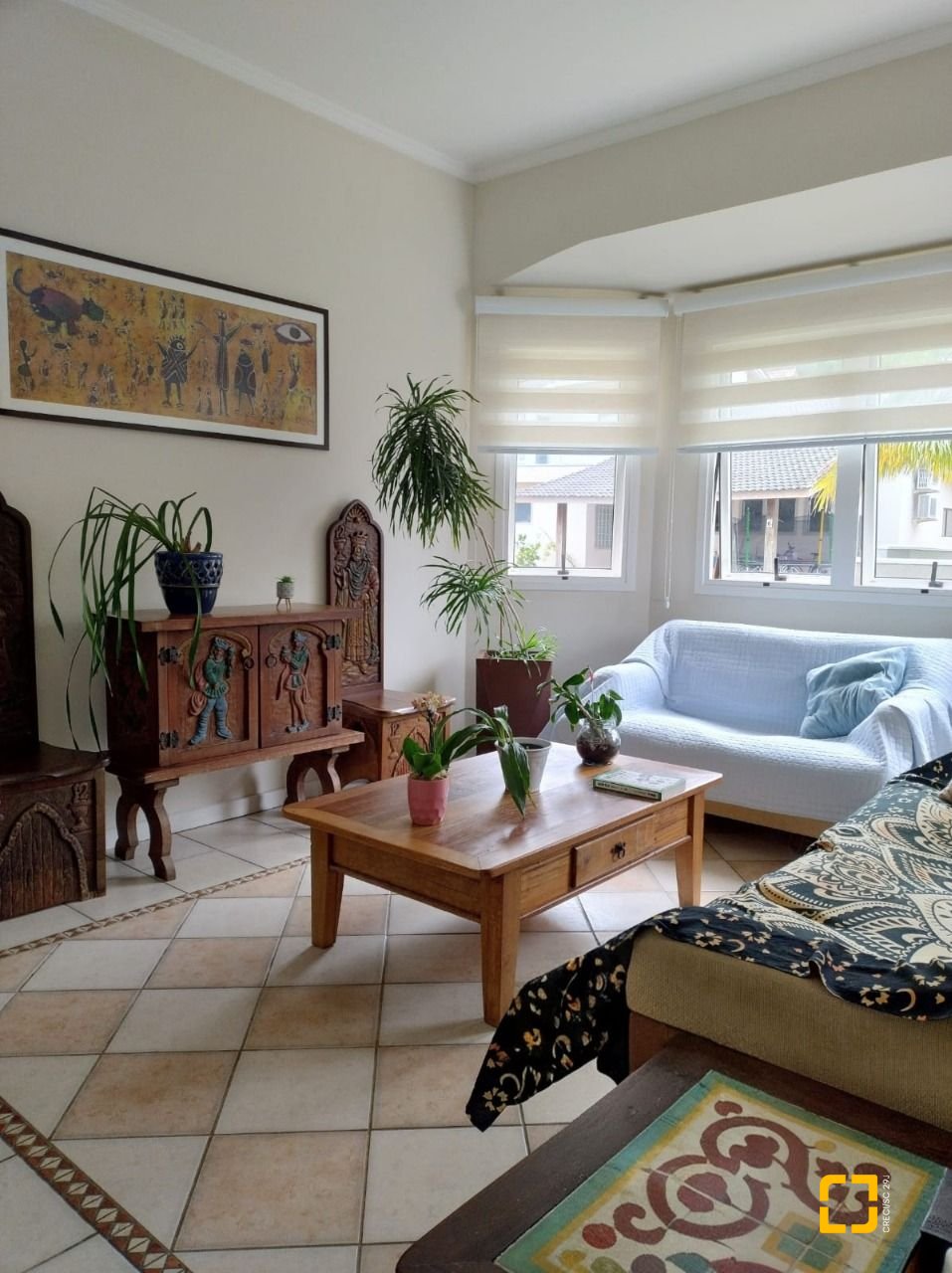 Casa de Condomínio com 278m², 5 quartos (sendo 1 suíte), 4 garagens, no bairro Sambaqui em Florianópolis