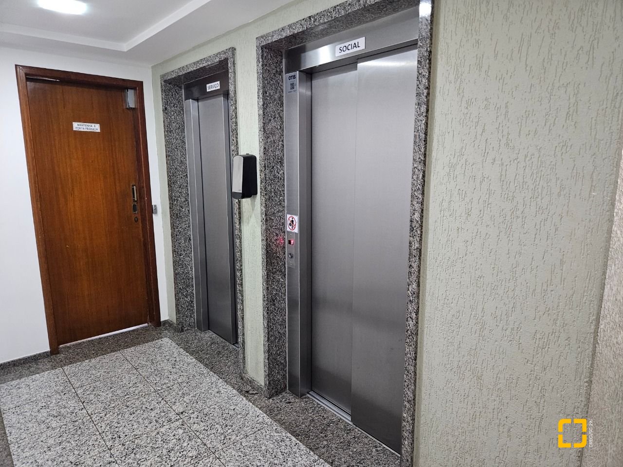 Apartamento com 76m², 2 quartos (sendo 1 suíte), 1 garagem, no bairro Kobrasol em São José