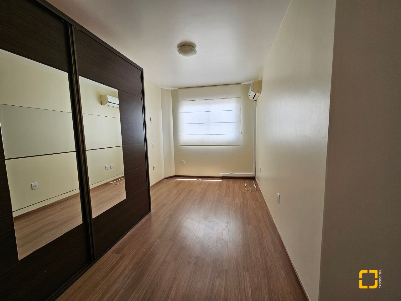 Apartamento com 76m², 2 quartos (sendo 1 suíte), 1 garagem, no bairro Kobrasol em São José