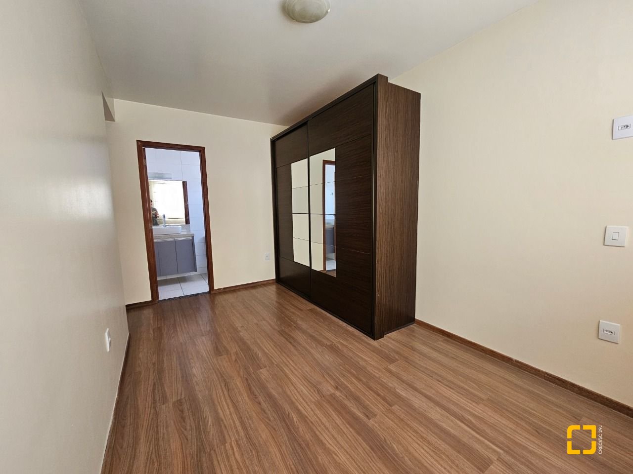 Apartamento com 76m², 2 quartos (sendo 1 suíte), 1 garagem, no bairro Kobrasol em São José