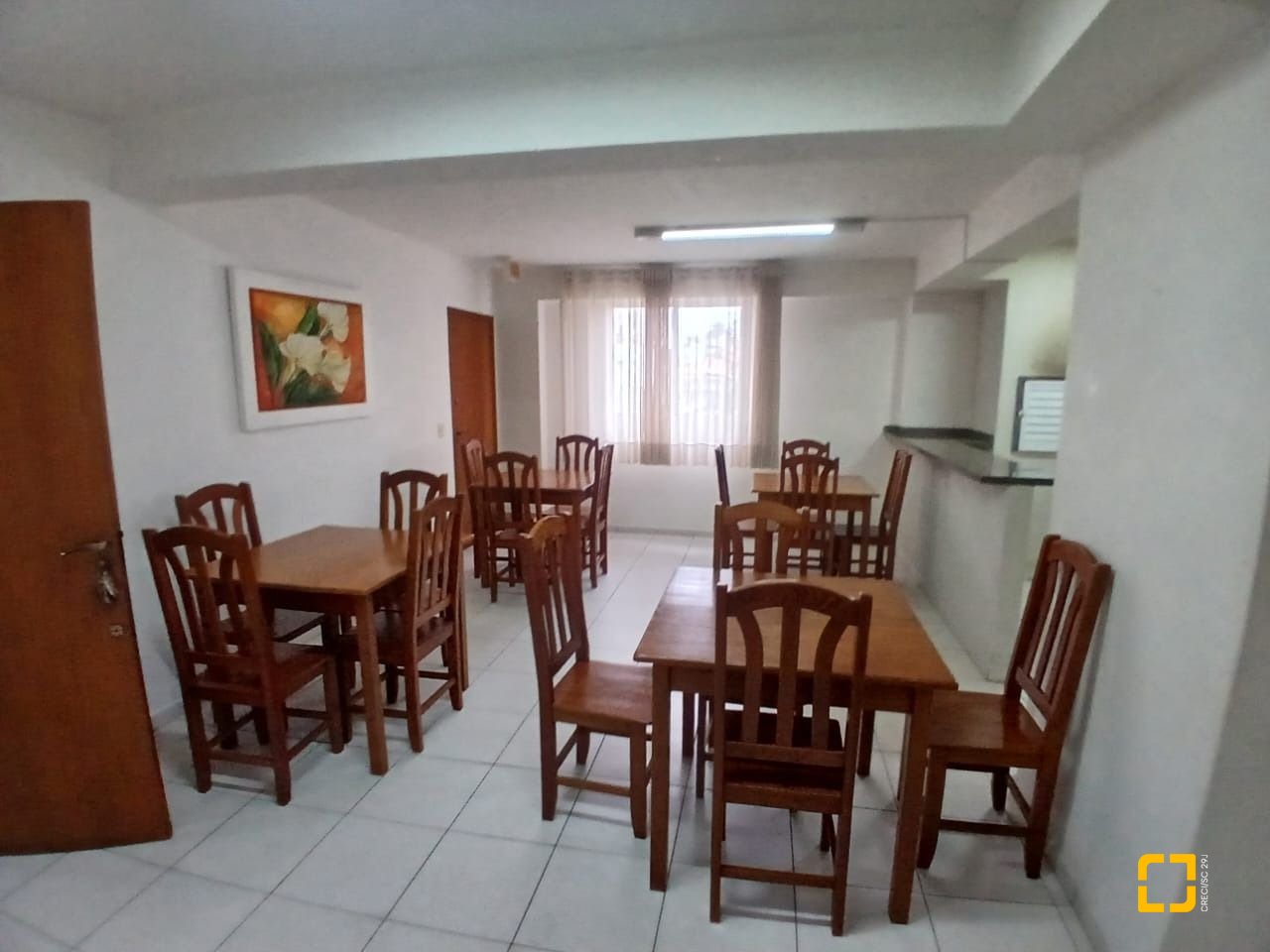 Apartamento com 76m², 2 quartos (sendo 1 suíte), 1 garagem, no bairro Kobrasol em São José