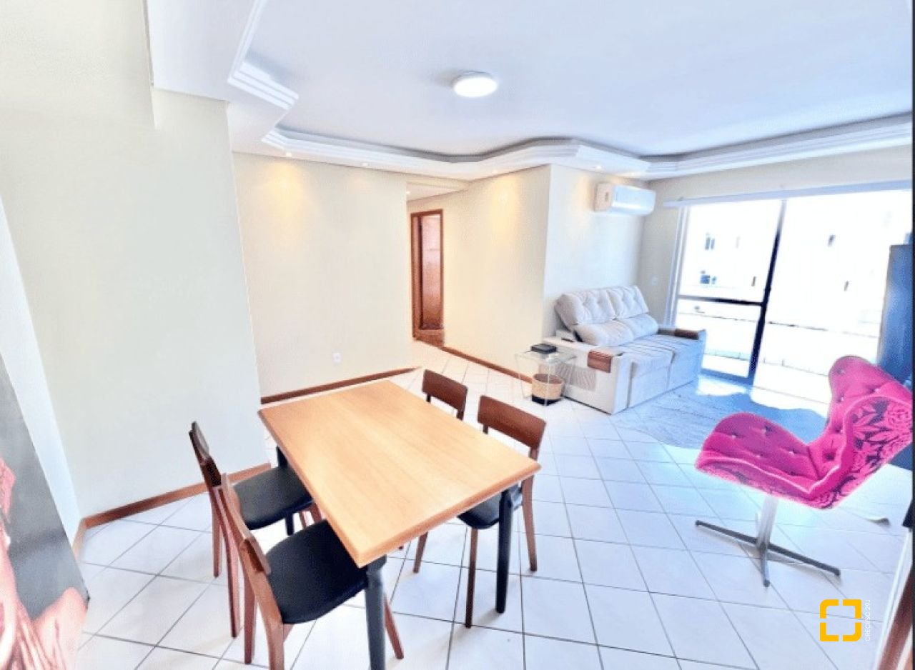 Apartamento com 81m², 3 quartos (sendo 1 suíte), 1 garagem, no bairro Abraão em Florianópolis