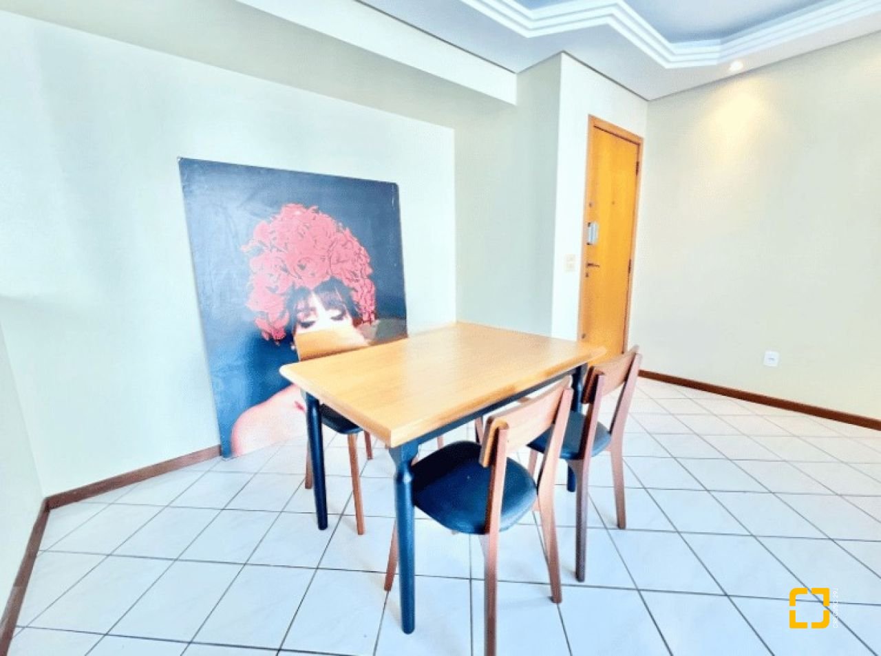 Apartamento com 81m², 3 quartos (sendo 1 suíte), 1 garagem, no bairro Abraão em Florianópolis