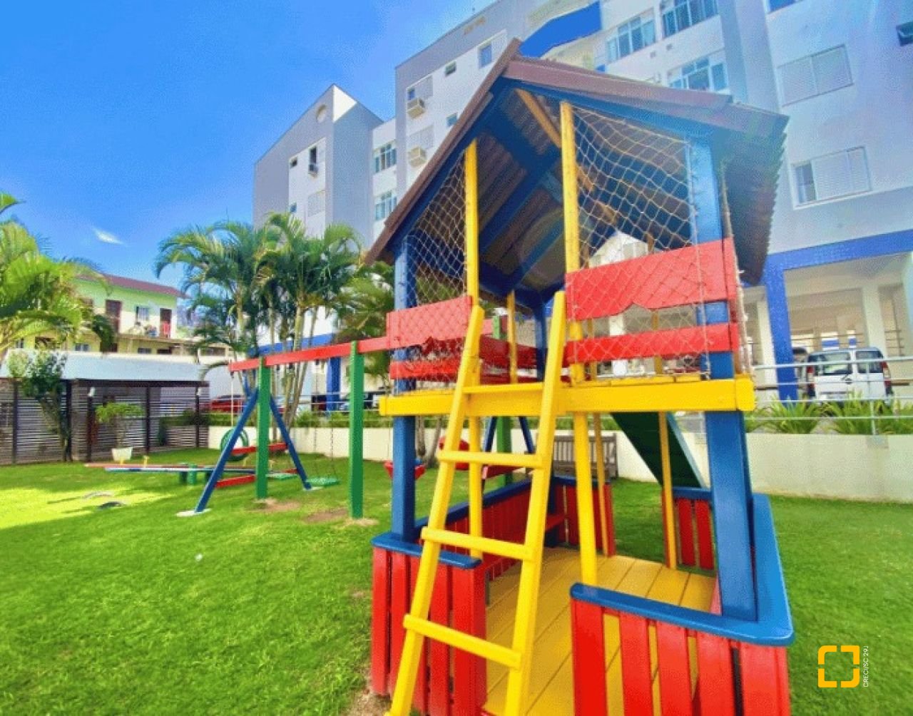 Apartamento com 81m², 3 quartos (sendo 1 suíte), 1 garagem, no bairro Abraão em Florianópolis