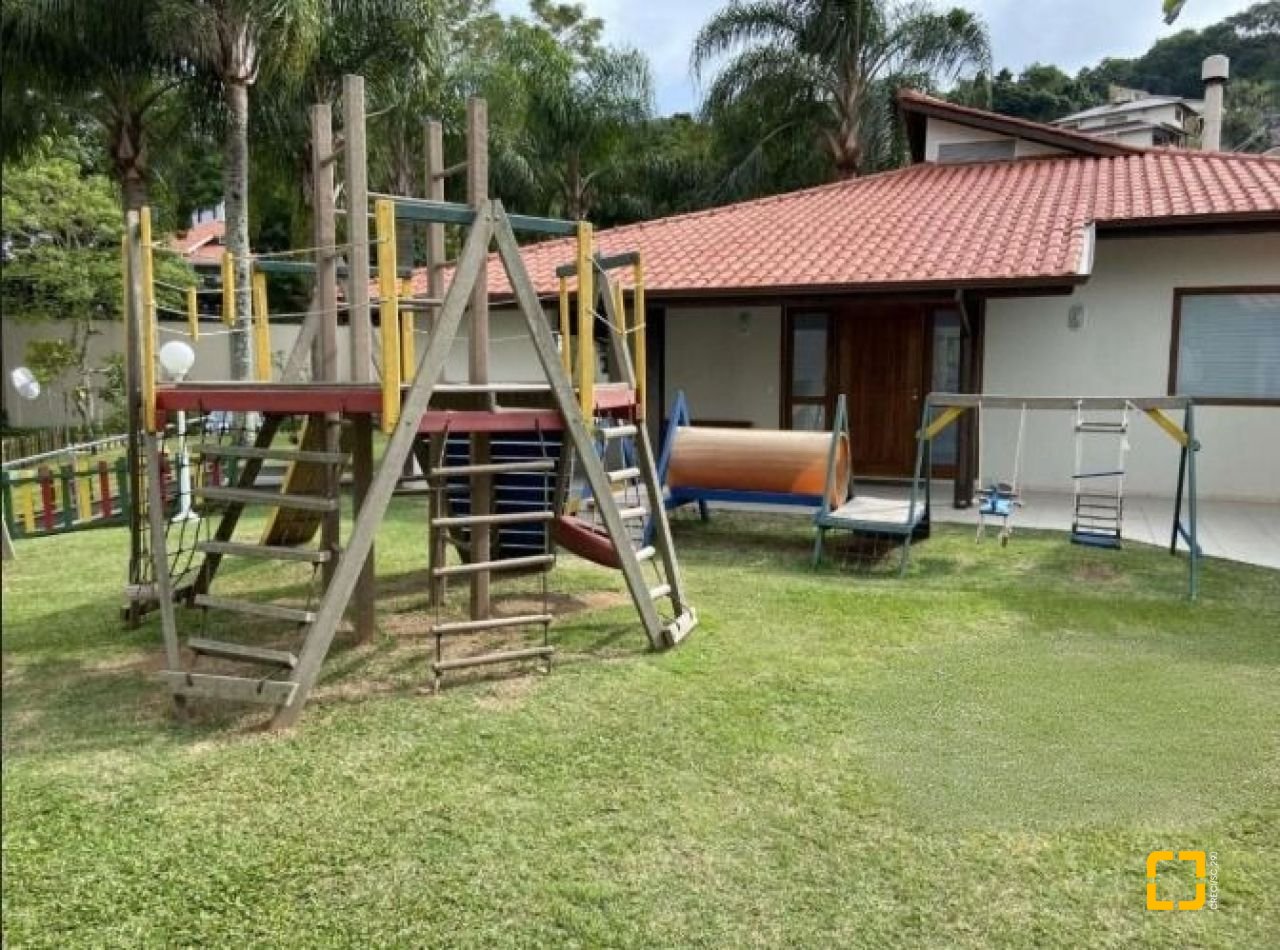 Apartamento com 64m², 2 quartos, 1 garagem, no bairro Itacorubi em Florianópolis