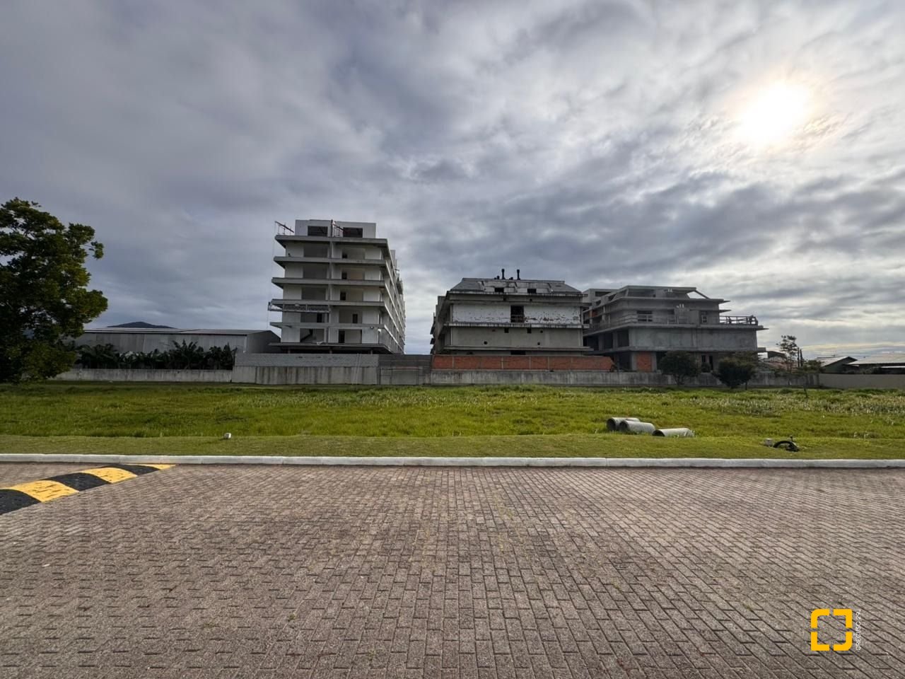 Terreno com 387m², no bairro Campeche em Florianópolis