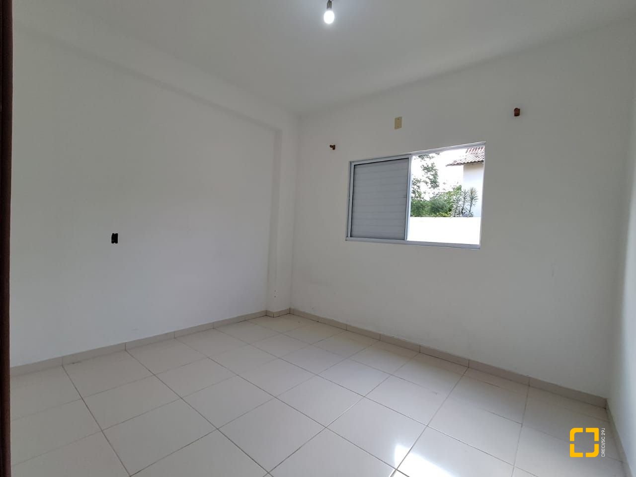 Casa com 200m², 5 quartos, 3 garagens, no bairro São João do Rio Vermelho em Florianópolis